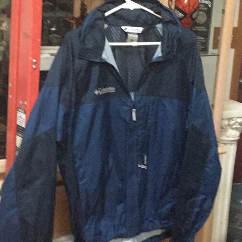 Men’s Columbia windbreaker very good condition
